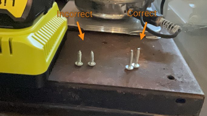 Incorrect screws for Panel